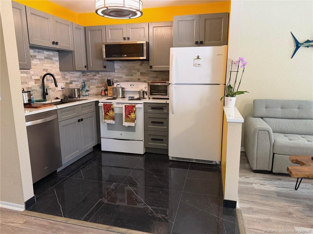1225 NW 21st Street #3211, Stuart FL - photo 7 of 33