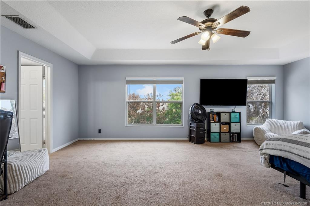Master bedroom (2)