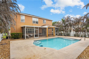 House & Patio (2)