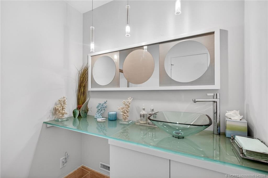 Powder room