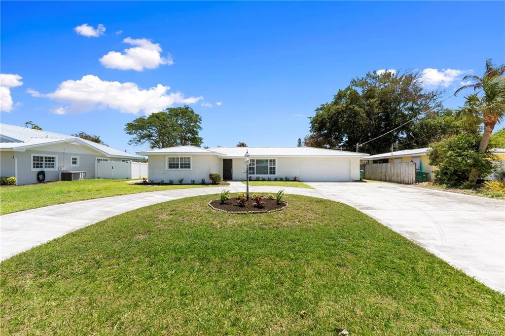 Photo 5 at 207 Olive Avenue, Port St. Lucie