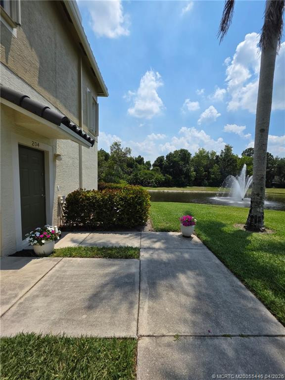 1560 SE Hampshire Way 204, Stuart, FL 34994