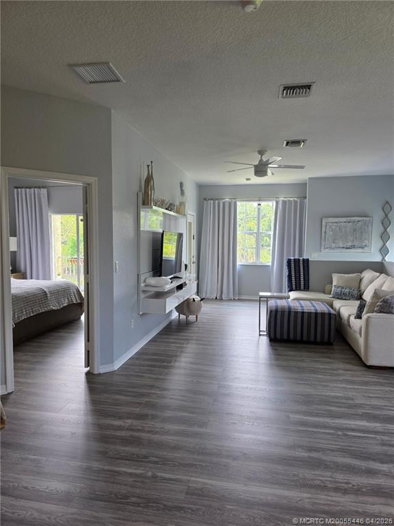 1560 SE Hampshire Way 204, Stuart, FL 34994 &mdash; photo 5