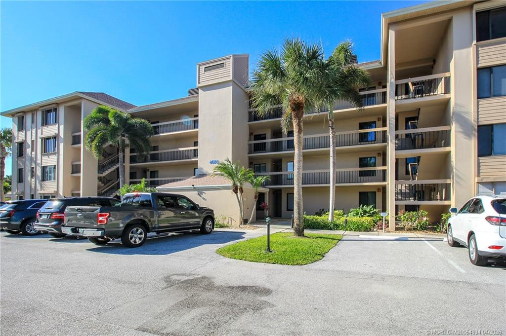 Photo 4 at 4680 NE Sandpebble Trace 303, Stuart