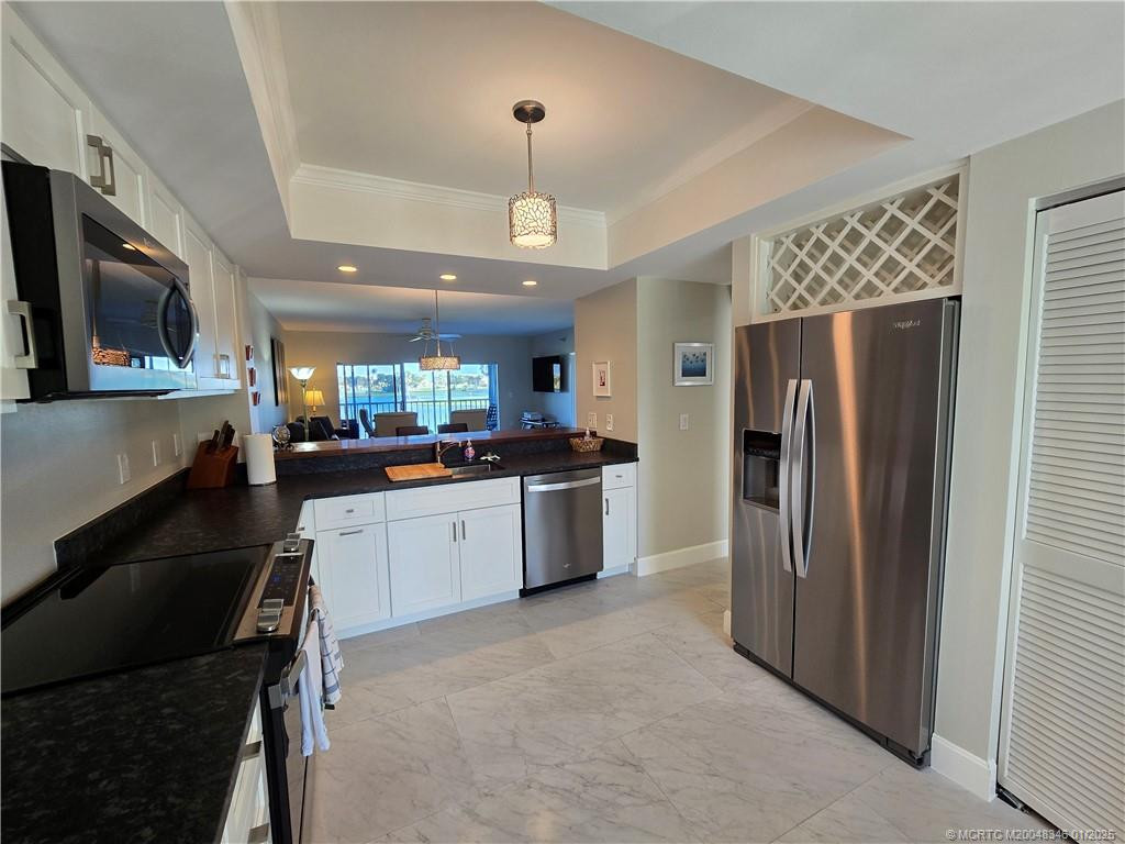 Photo 4 at 185 NE Edgewater Drive 5105, Stuart