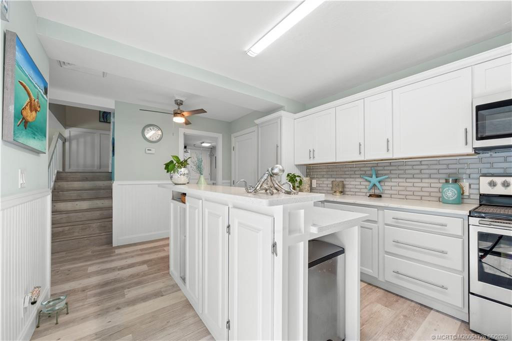 Photo 4 at 6057 SE Riverboat Drive, Stuart