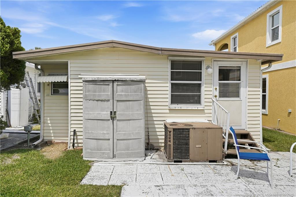 Photo 5 at 175 Nettles Boulevard, Jensen Beach