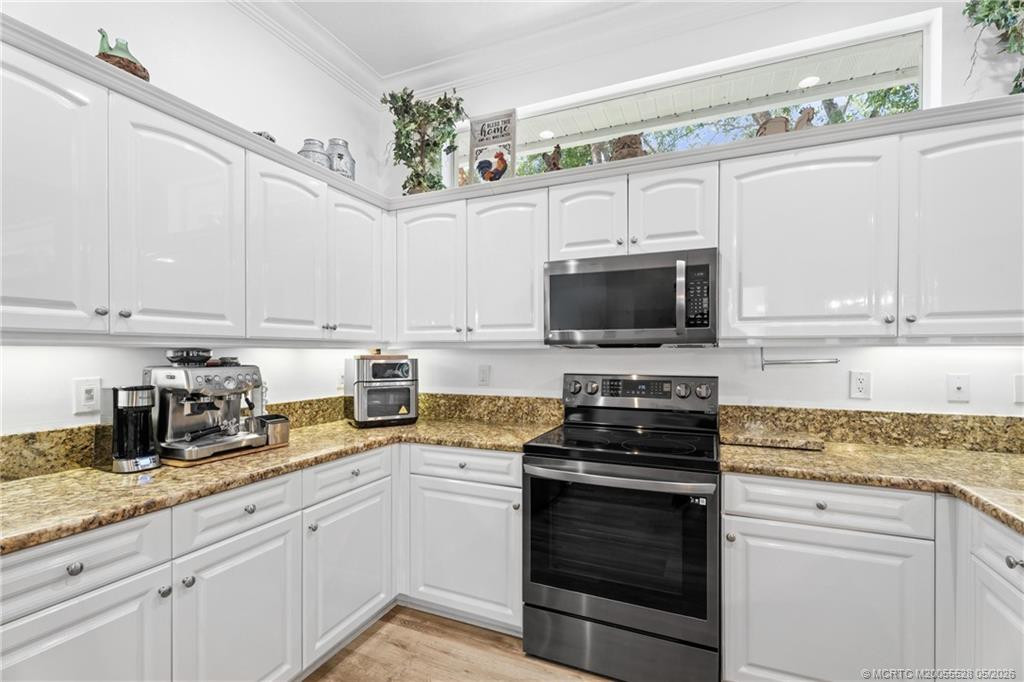 4317 SE Coventry Lane, Stuart FL - photo 16 of 61