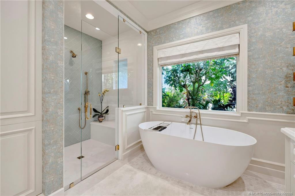 Walk in shower with seating