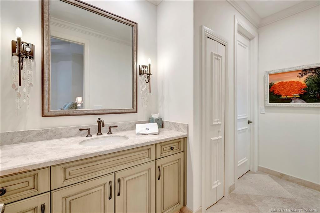 Guest bath with walk-in closet