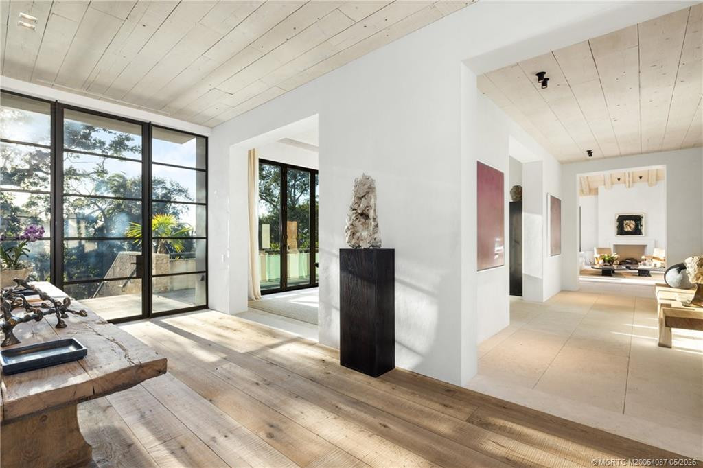 109 S River Road 16