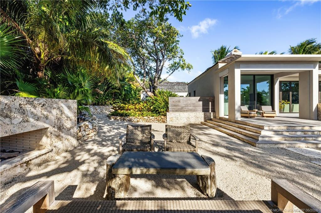 109 S River Road 27