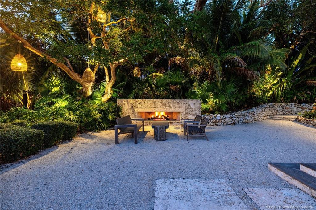 109 S River Road 28
