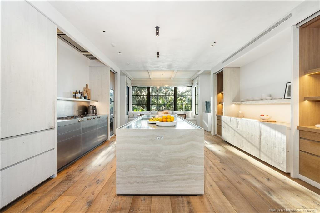 109 S River Road 43