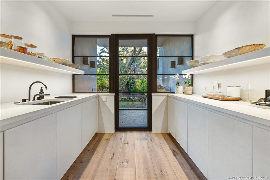 109 S River Road 49