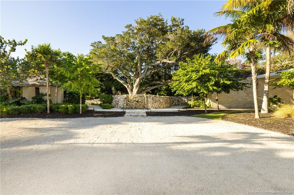 109 S River Road 63