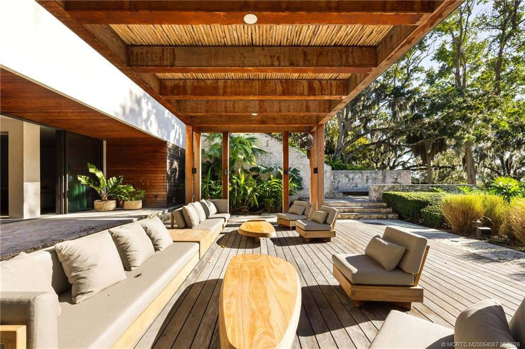 109 S River Road 87