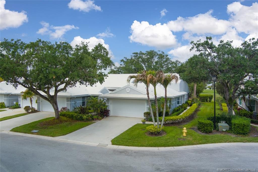 2438 SW Foxpoint Trail, Palm City – sold
