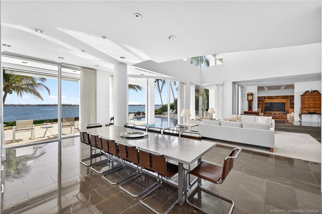 Dine with the St. Lucie Inlet as the backdrop