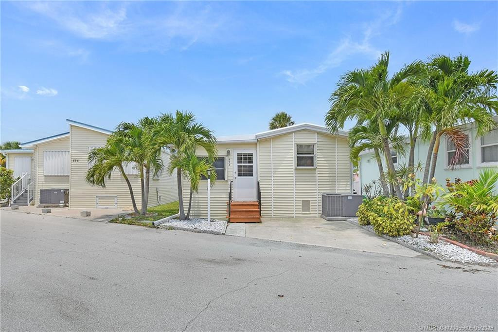10701 S Ocean Drive 852, Jensen Beach – sold
