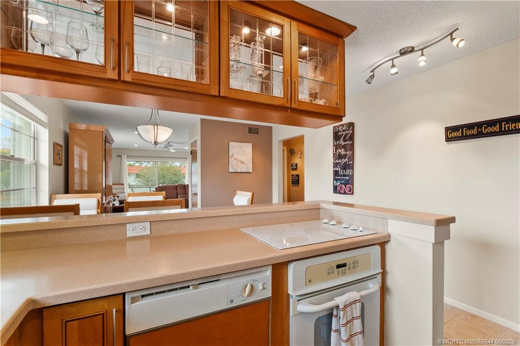 2600 SE Ocean Boulevard #Ee15, Stuart FL - photo 6 of 46