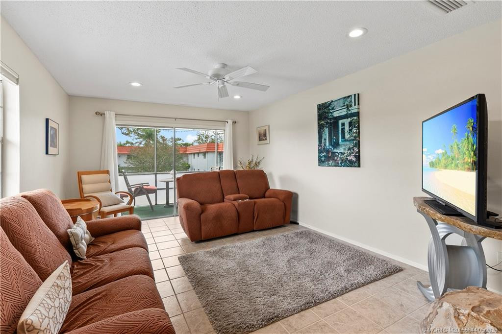 2600 SE Ocean Boulevard #Ee15, Stuart FL - photo 12 of 46