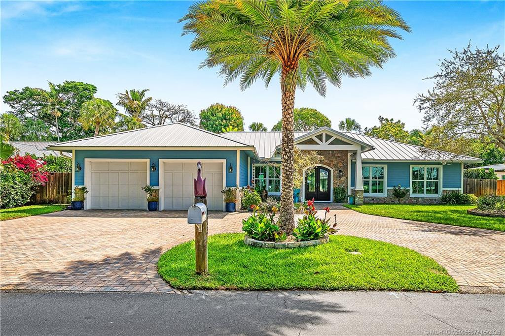 4 bedroom Single Family Residence at 305 SE Flamingo Avenue, Stuart, Stuart — photo 2
