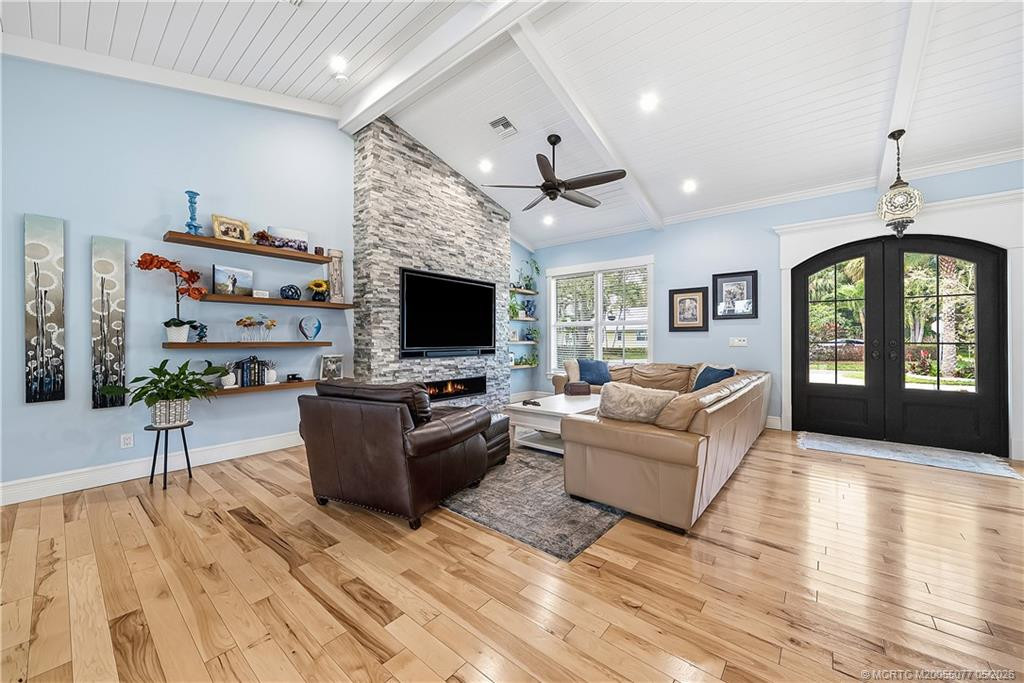 4 bedroom Single Family Residence at 305 SE Flamingo Avenue, Stuart, Stuart — photo 5