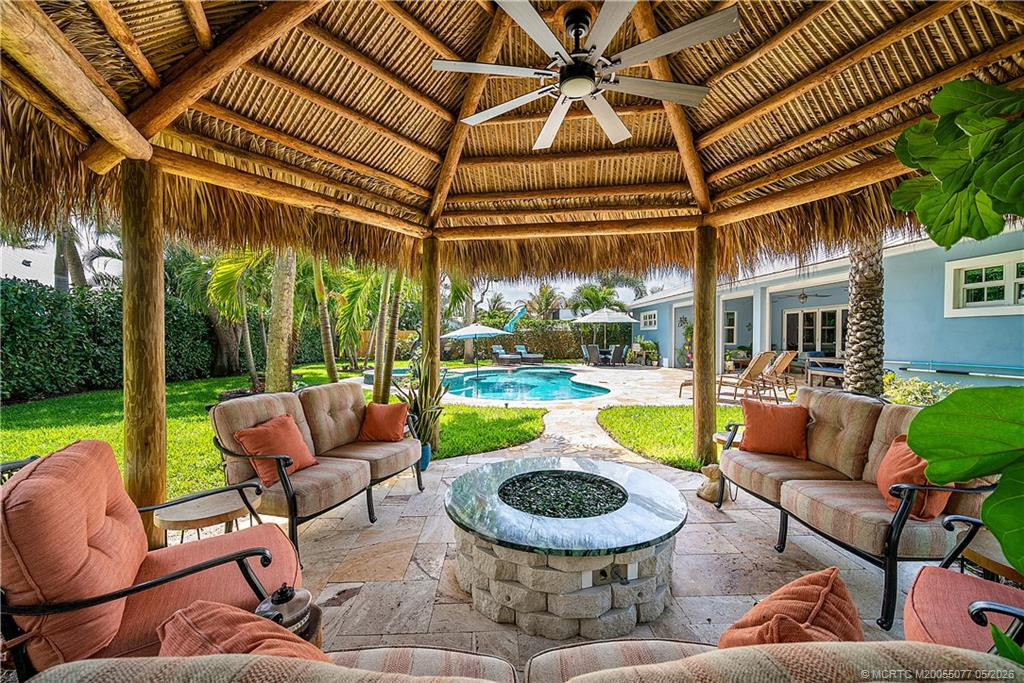 Tiki with propane fed firepit