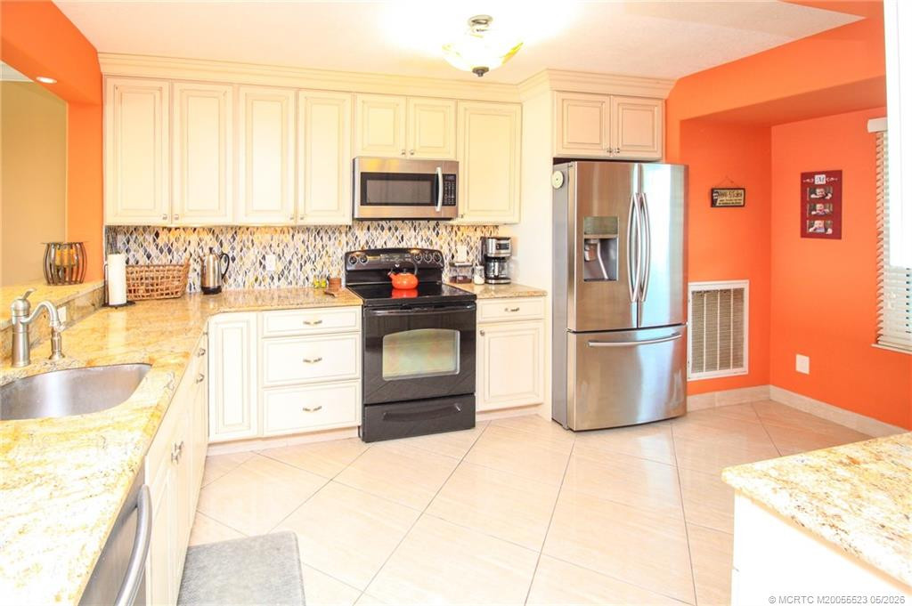 Photo 8 at 2571 NE Ocean Boulevard 406, Stuart