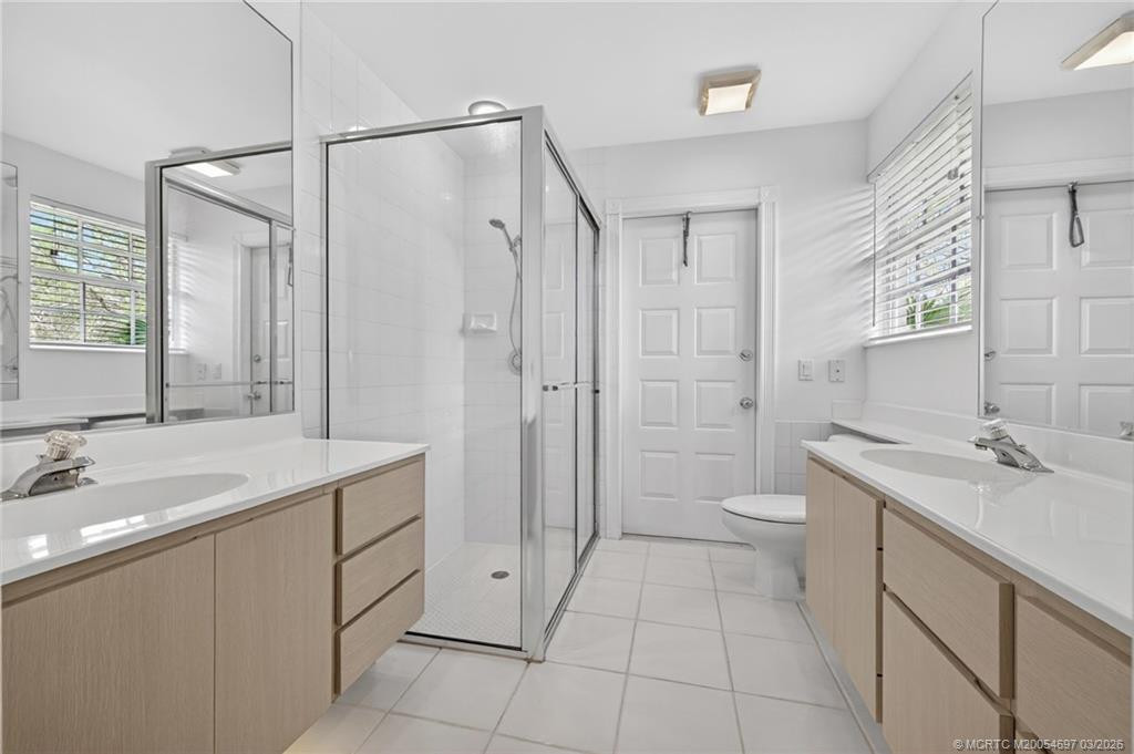 Dual vanities and large shower