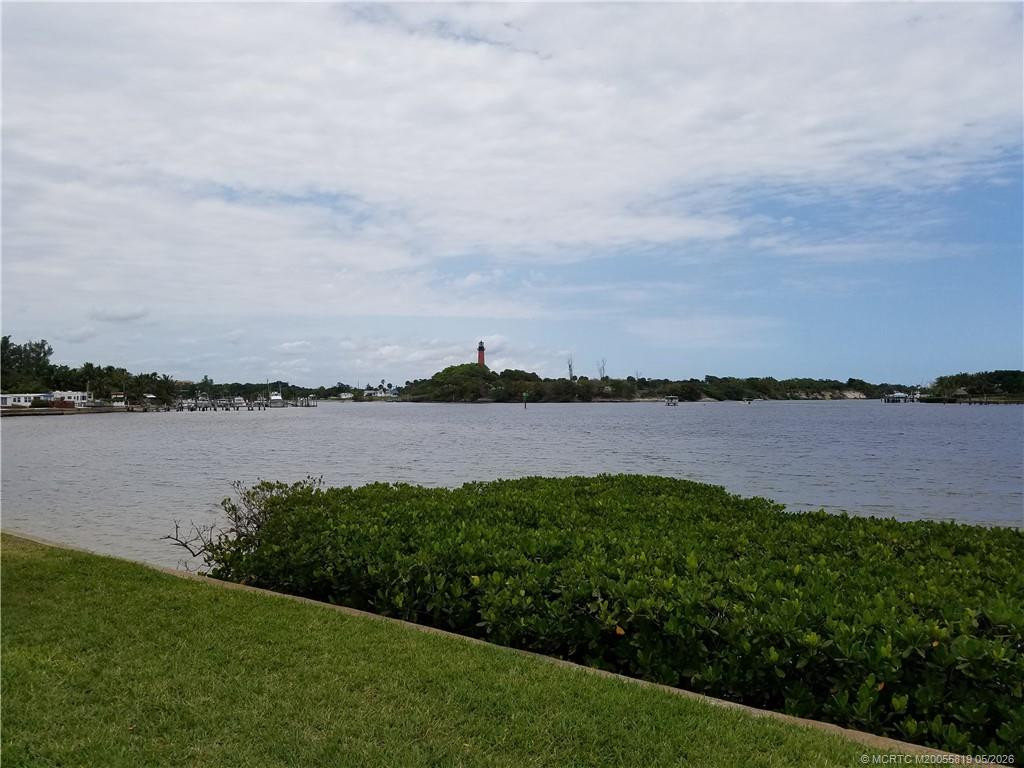 755 Saturn Street F205, Jupiter – Condominium for rent