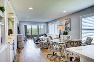 Dinette to Living Room