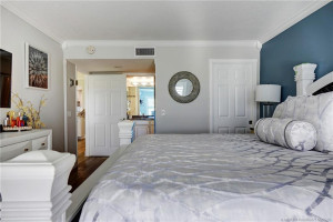 Main bedroom toward bathroom