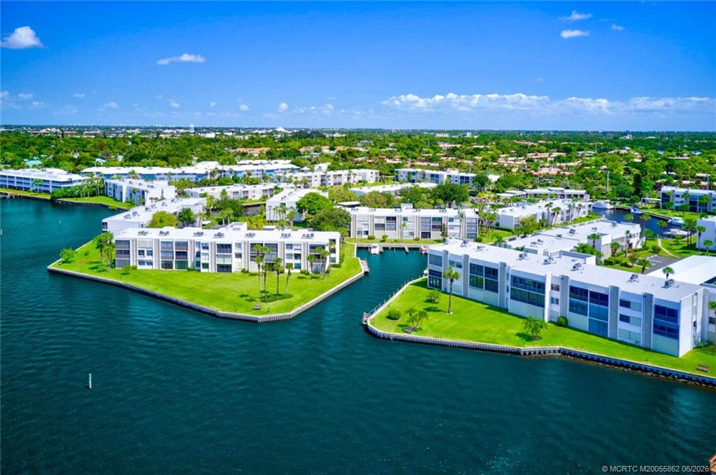1950 SW Palm City Road 3-105, Stuart – Condominium for rent