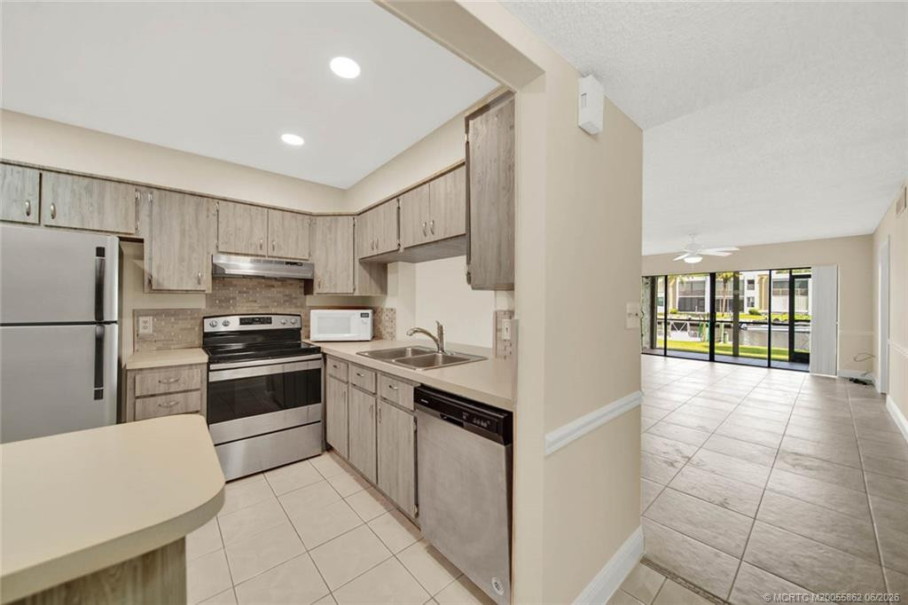 Photo 2 at 1950 SW Palm City Road 3-105, Stuart