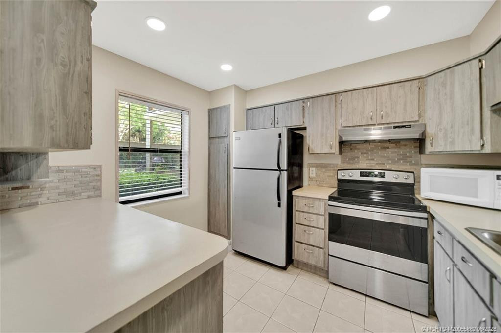 Photo 3 at 1950 SW Palm City Road 3-105, Stuart