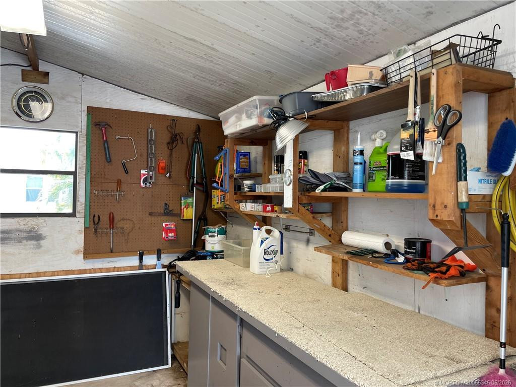 Shed/workshop extra storage