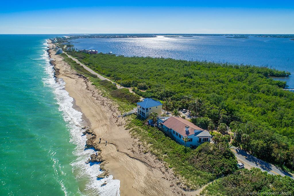 8 bedroom Single Family Residence at 23 NE Macarthur Boulevard, Yacht Club Beach, Stuart — photo 2