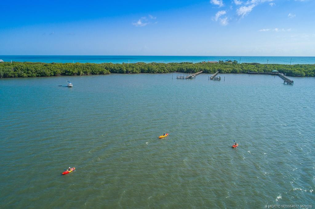 23 NE Macarthur Boulevard, Stuart FL - photo 17 of 96