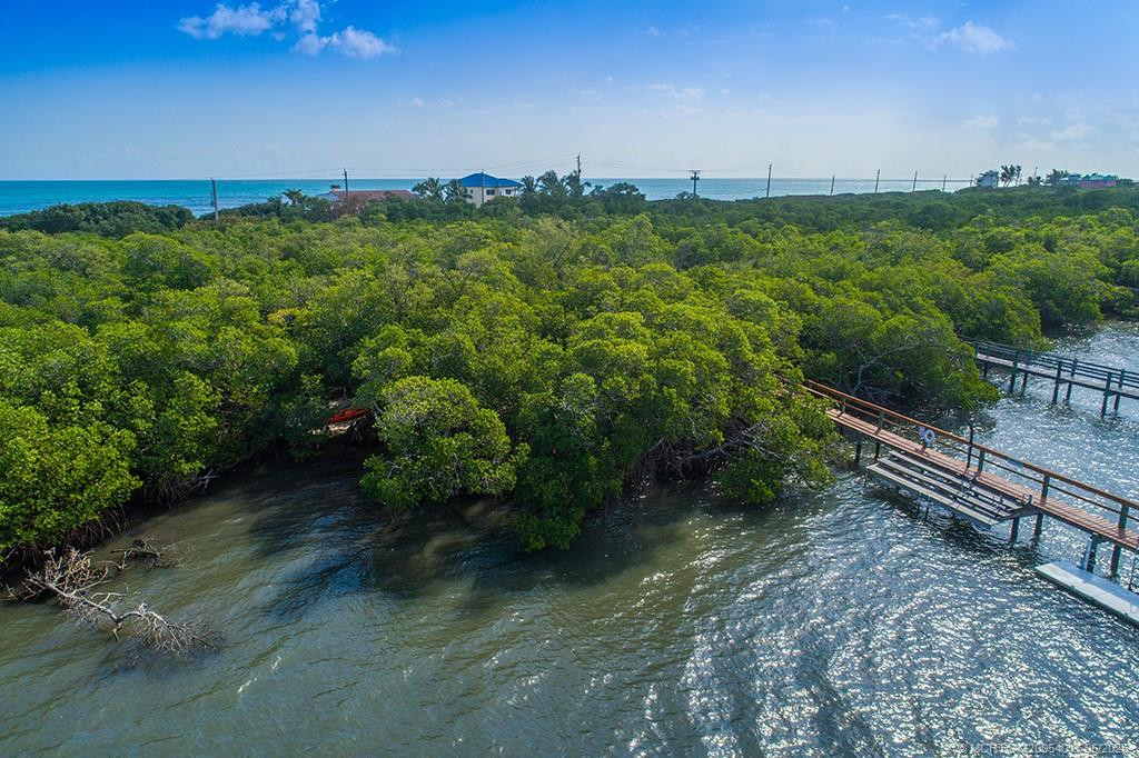 23 NE Macarthur Boulevard, Stuart FL - photo 18 of 96