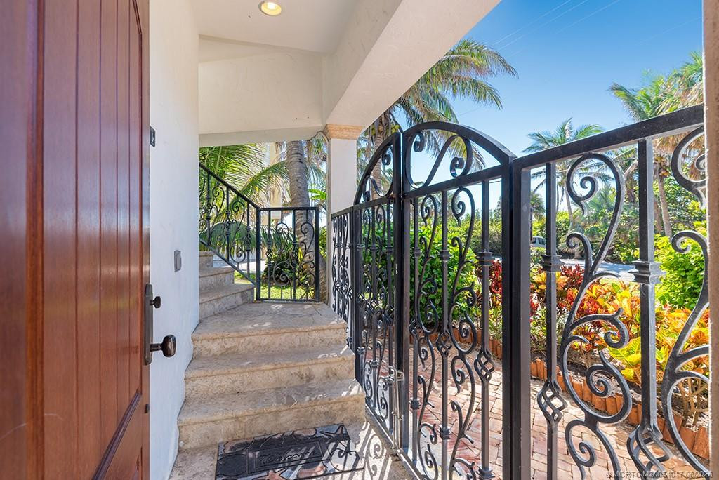 23 NE Macarthur Boulevard, Stuart FL - photo 19 of 96
