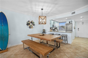 Open Kitchen, dining, living room