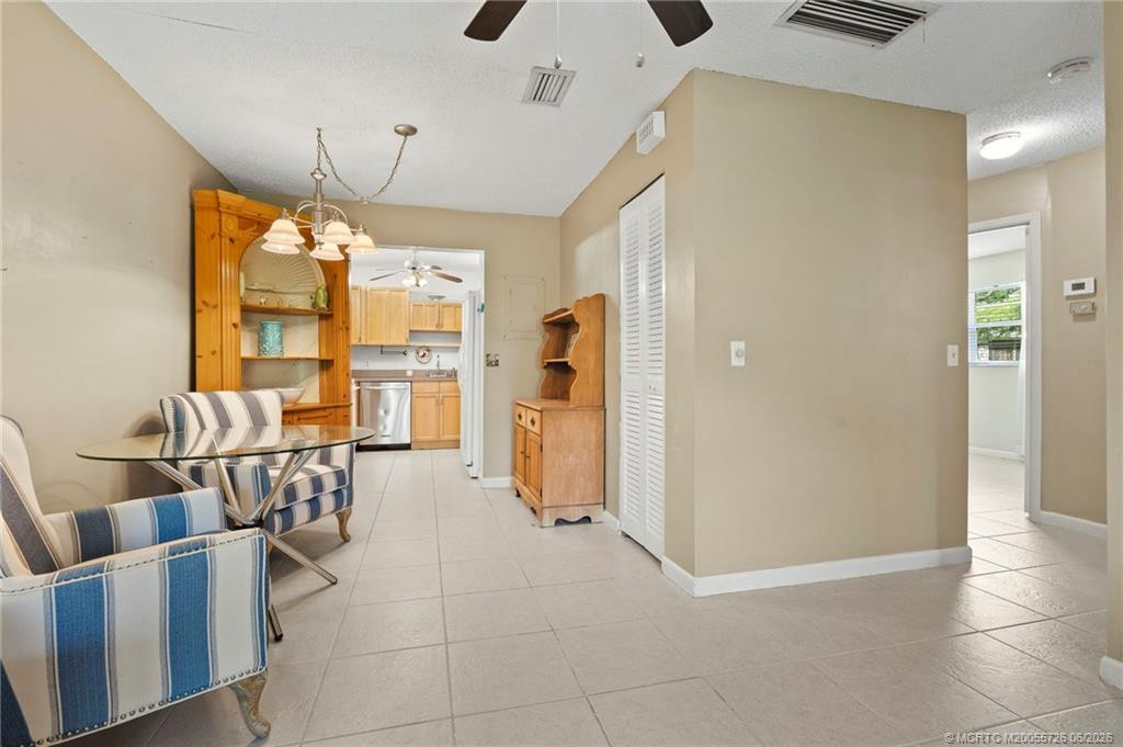 Living Room / Dining Room