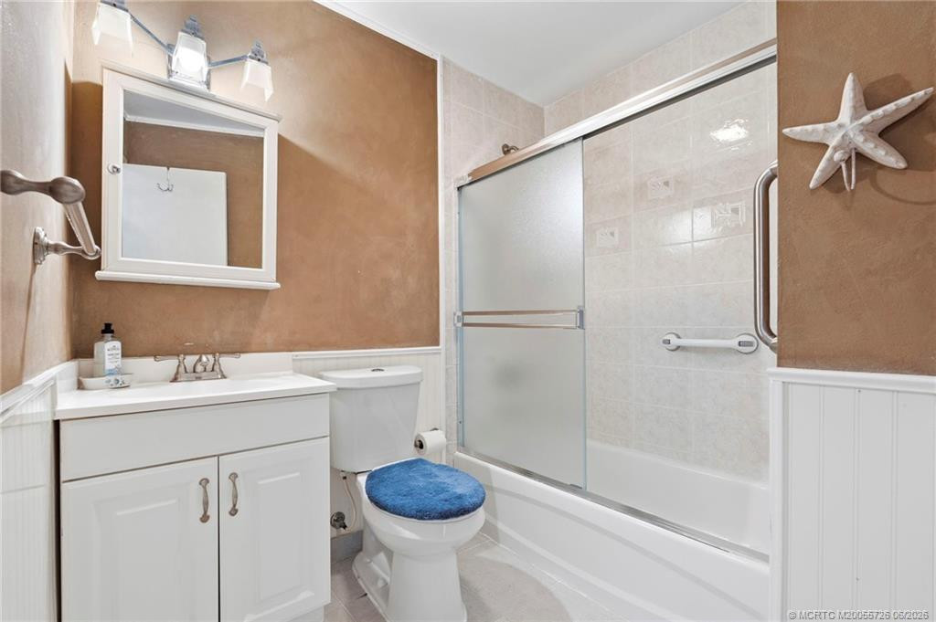 2nd Bathroom