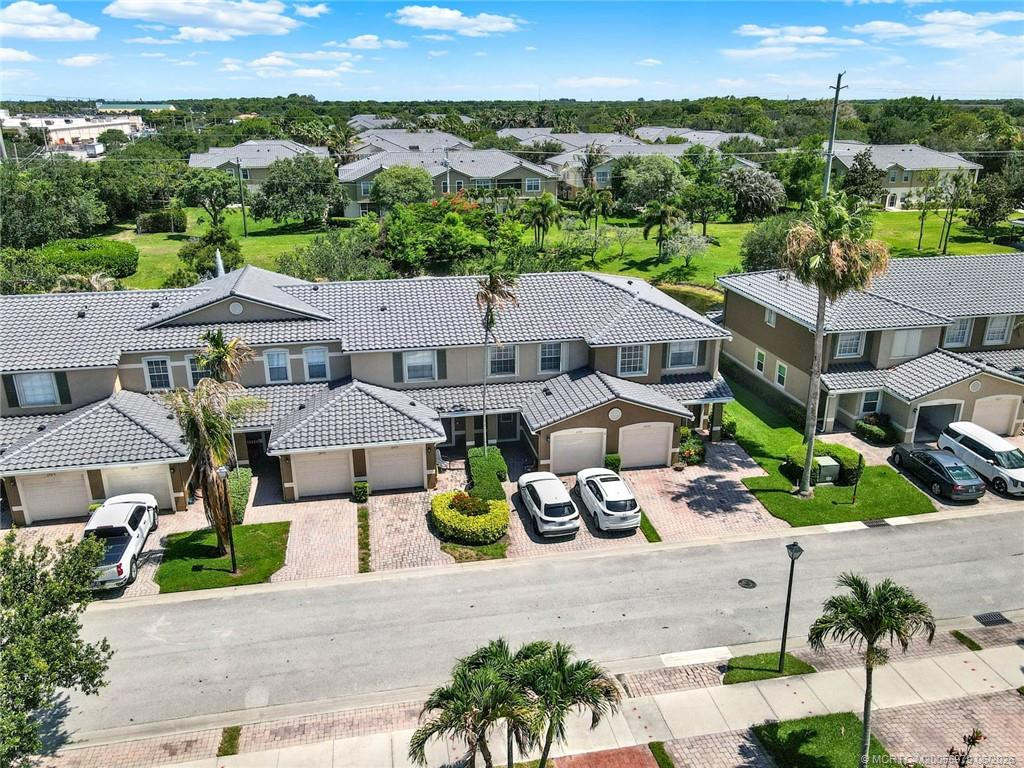 Photo 4 at 2977 SE Lexington Lakes Drive, Stuart