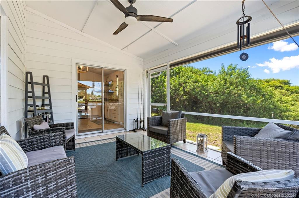 Screened in Patio