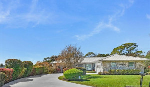 Photo for 1898 SE Coronado Lane, Stuart, FL 34996 - listing #M20054041 1898 SE Coronado Lane, Stuart, FL 34996