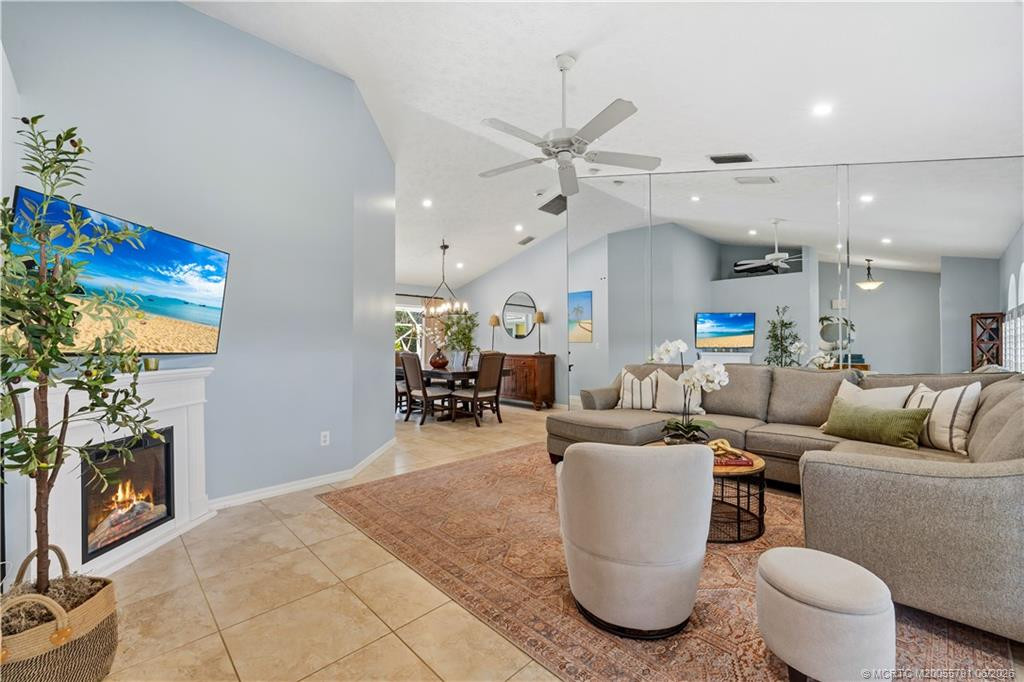 972 SW Hunt Club Circle, Palm City FL - photo 7 of 34