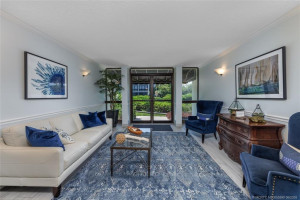 Common Area Reading/Sitting Room